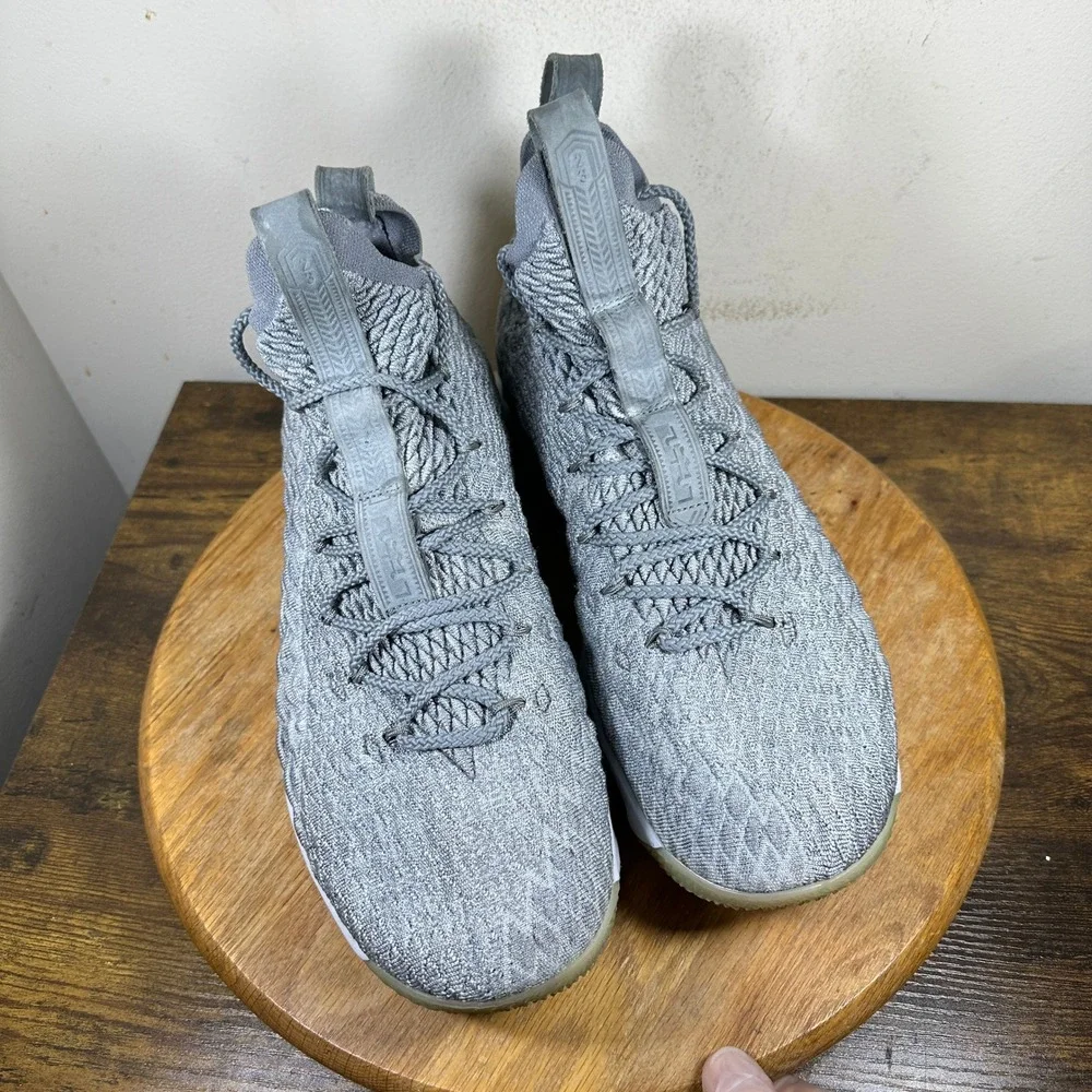 Nike Lebron 15 City Edition Men's Basketball Shoes Grey Size 12 897648-005 - Picture 5 of 8